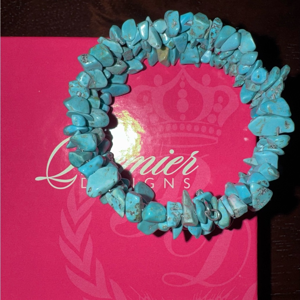 Premier Designs Memory Wire Semi Precious Stone Bracelet NEW IN BOX Turquoise